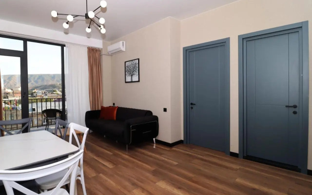 Luxurious 3br Apartment W Stunning Views