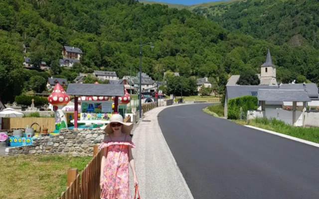 ST LARY-VIGNEC Joli petit appartement idéalament situé
