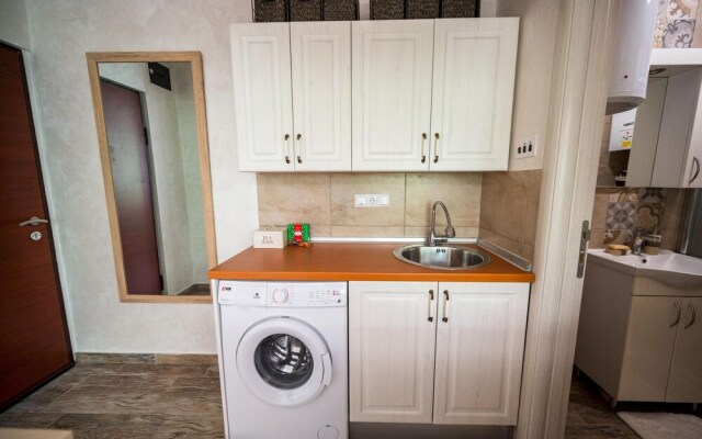 Design Studio Apartment Near the Center