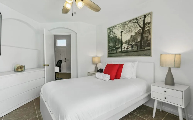 Desert 6BR Pool BBQ Games Parking - S1