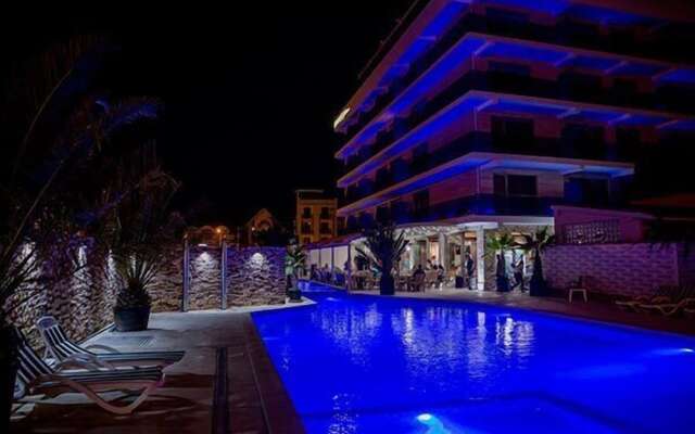Almar Luxury Hotel