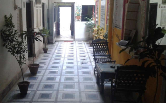 Priya Guest House
