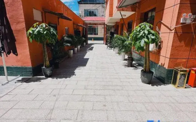Lanyaju Homestay (Liuxing Street Store)
