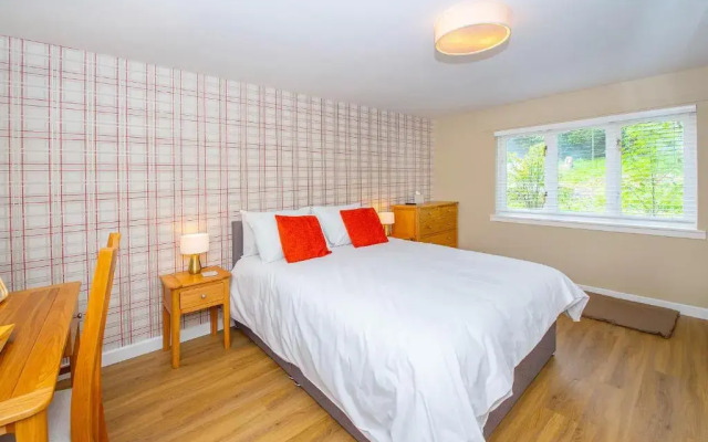 Clachan Cottage Hotel