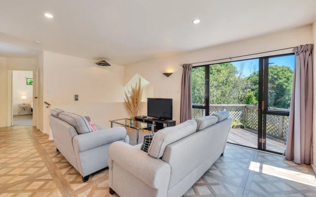 Ponsonby Holiday Home Near The City
