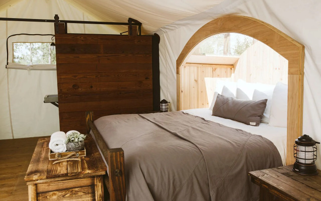 Under Canvas Mount Rushmore