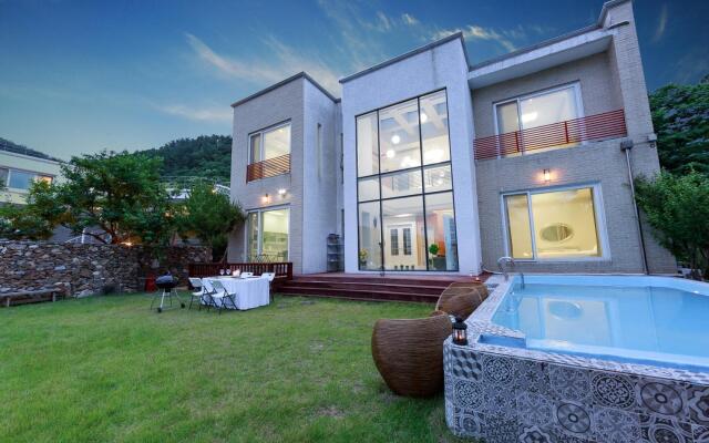 LX22 Pool Villa Yangpyeong Jeom