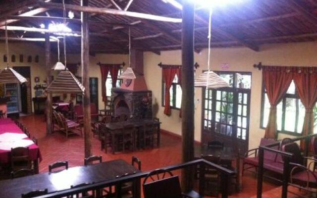 Villa Los Loros Choquequirao Lodge & Tours