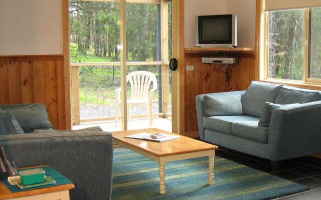 Lorne Bush House Cottages & Eco Retreats