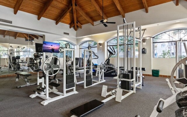 Beautiful Newly Remodeled 2-bdrm Biltmore Condo!