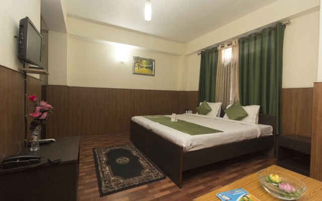 OYO 7431 Hotel Tushita