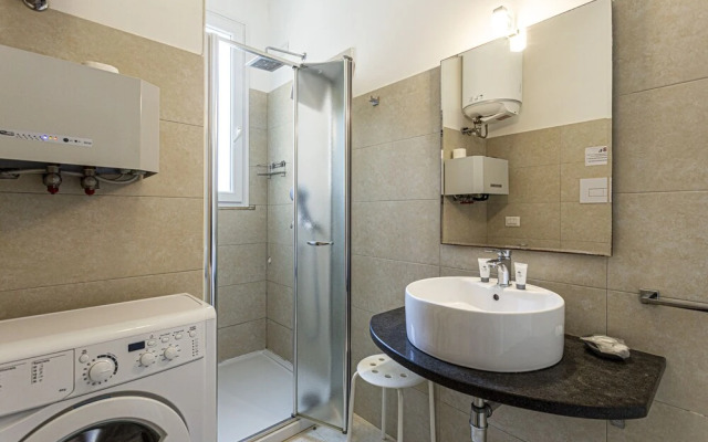 Small Luxury Apartment With Pool