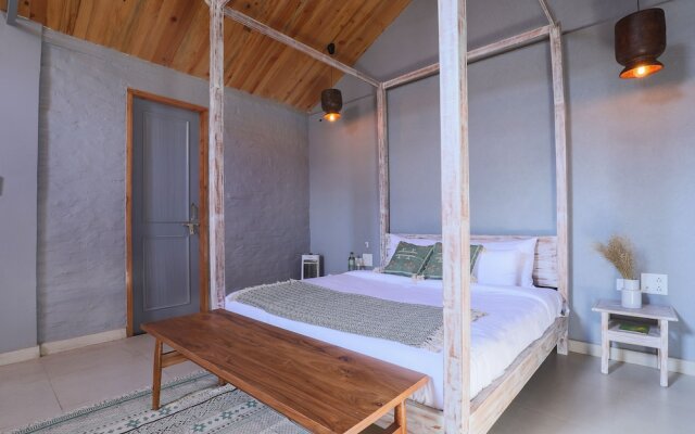 Seclude Pangot Perch