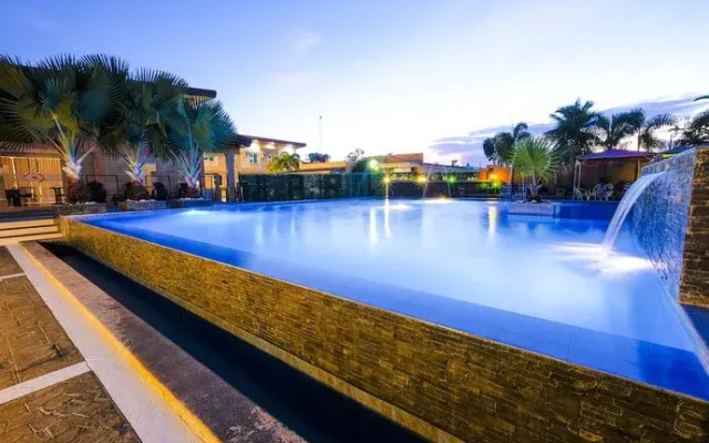 Nassau Beach Hotel