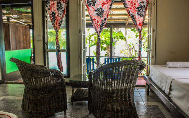 Va-i-moana Seaside Lodge
