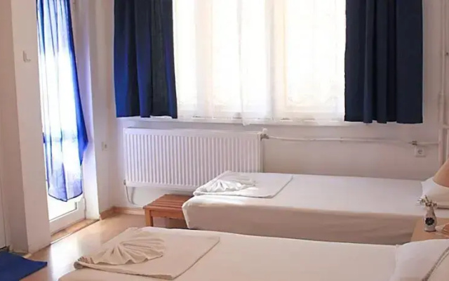Family Hotel Flora