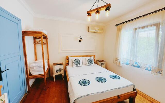 Kirlangic Pansiyon Sigacik