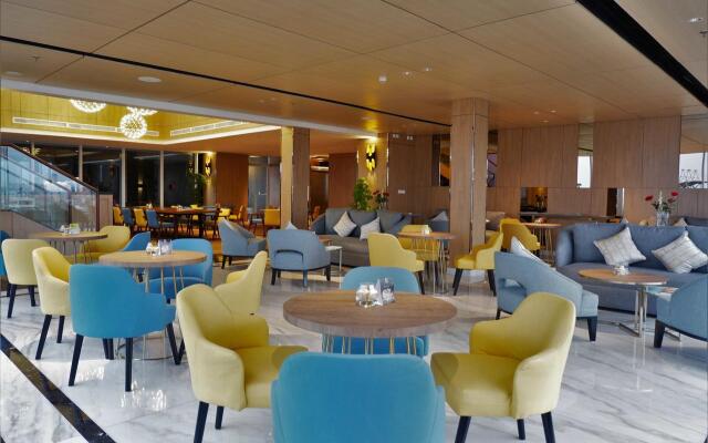 Oakwood Hotel & Residence Surabaya