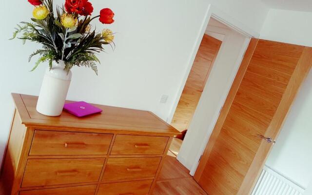 Yvi's 2Bedroom 2Bathroom Apartment