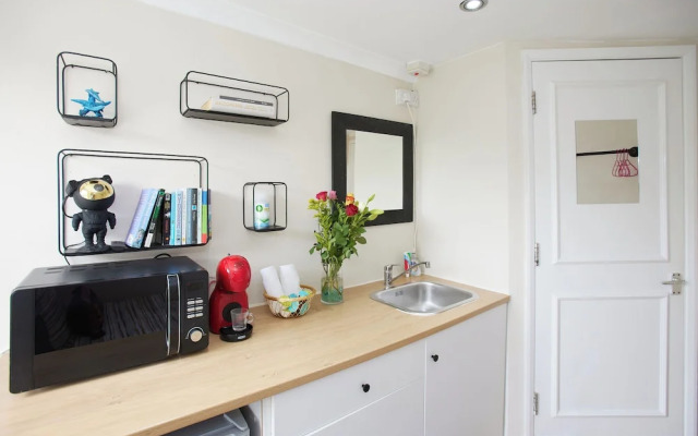 Your Ideal London Getaway - Charming Studio Haven