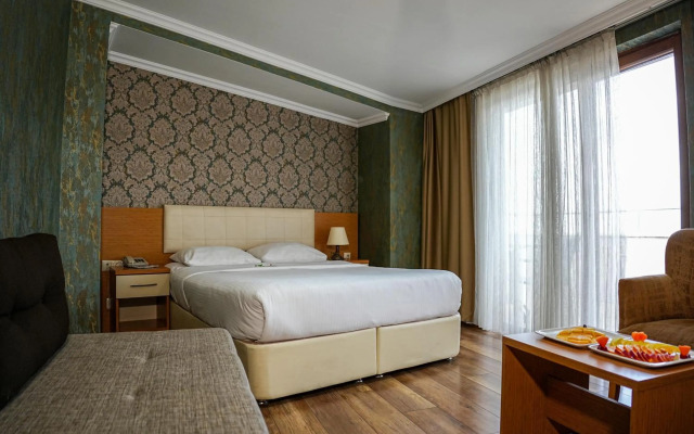 Park Square Hotel