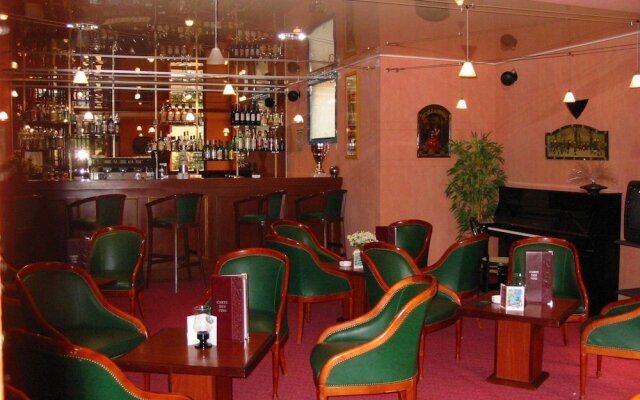 Tonic Hotel