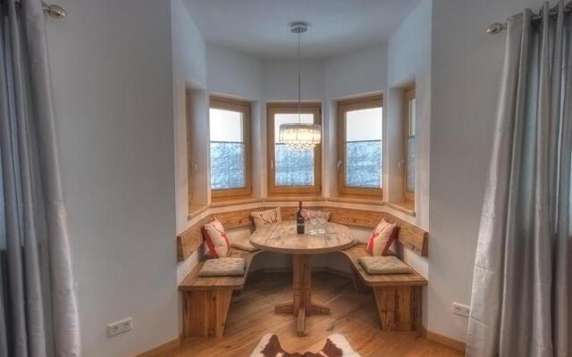 Chalet Apartment Ski and Golf by Kaprun Rentals