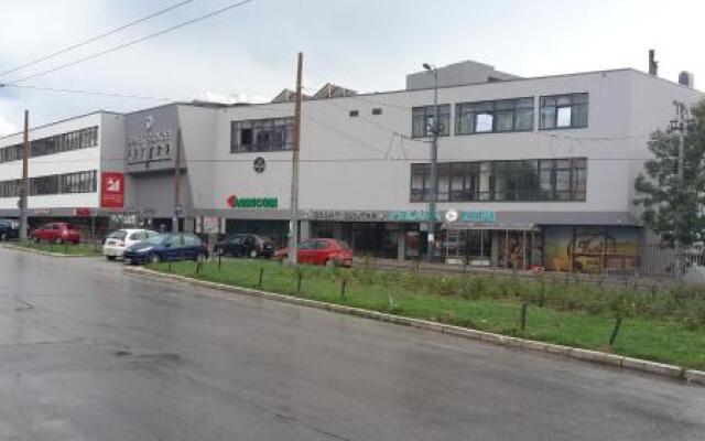 R Sport Boutique