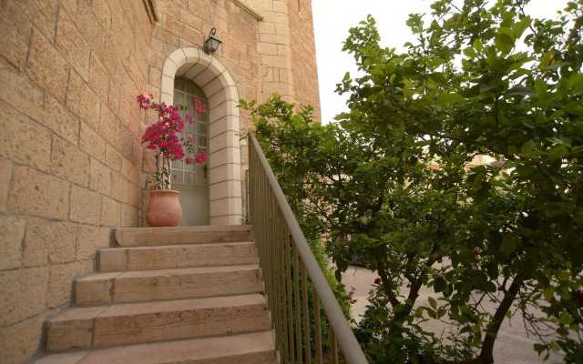 St. George’s Cathedral Pilgrim Guesthouse – Jerusalem