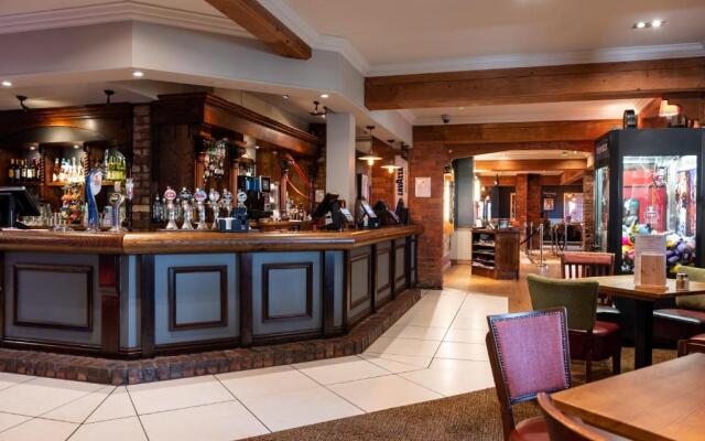 Toby Carvery, Strathclyde, M74 J6, by Innkeeper's Collection