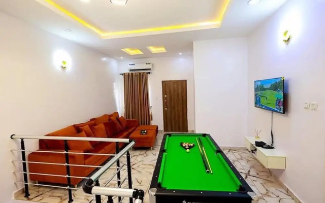 Exclusive 3-bed Apartment in Lagos