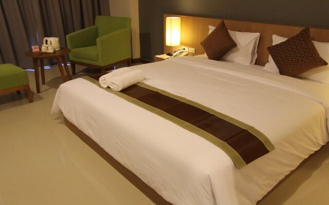 S Tara Grand Hotel