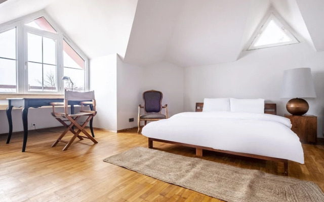 Sleek Villa With Backyard and Sapanca Lake View