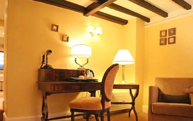 Hyll Hotel