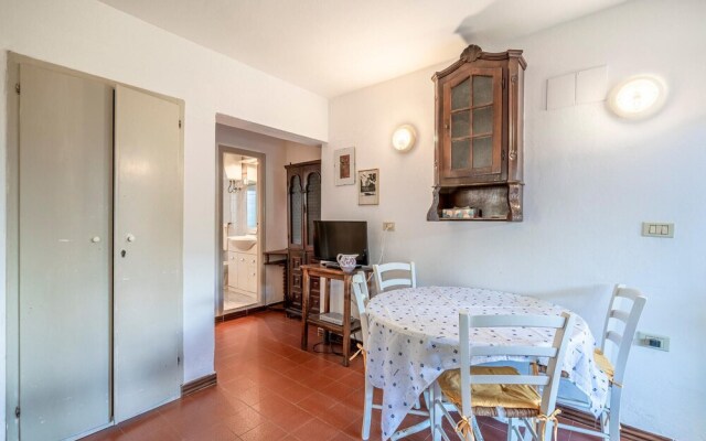 Beautiful Apartment in Lacona With 2 Bedrooms and Wifi