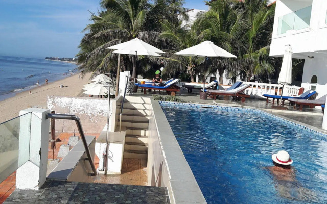 Ocean Front Hotel