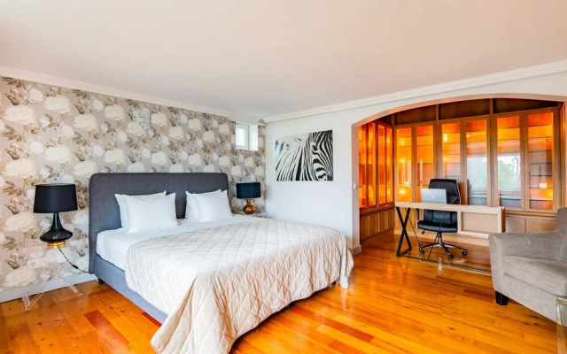 Estoril Riviera Apartments