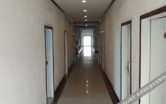 Qinghua Business Hotel