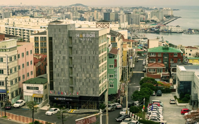 Harbor Hotel