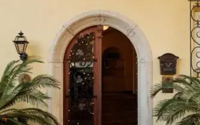 Villa Arnica