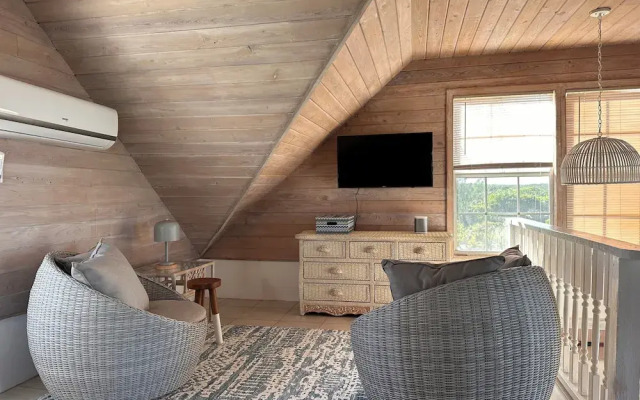 Seaside Serenity: Private Retreat With Ocean Views
