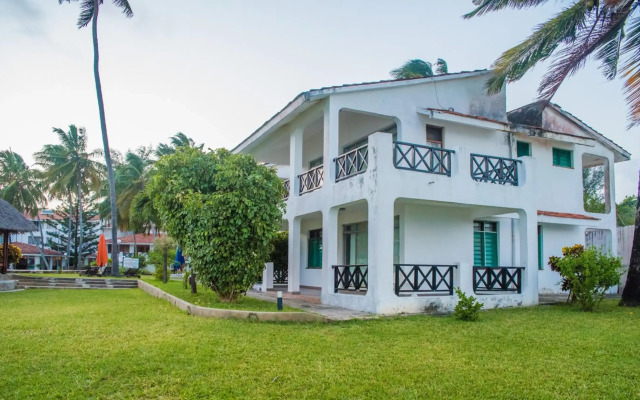 Nyali Beach Holiday Resort