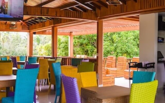 Hotel Senderos del Mar - Hostel