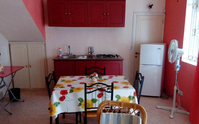 Chetty Tourist Residence