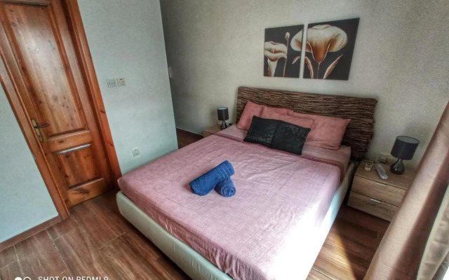 Town House with Private Pool in Village Centre