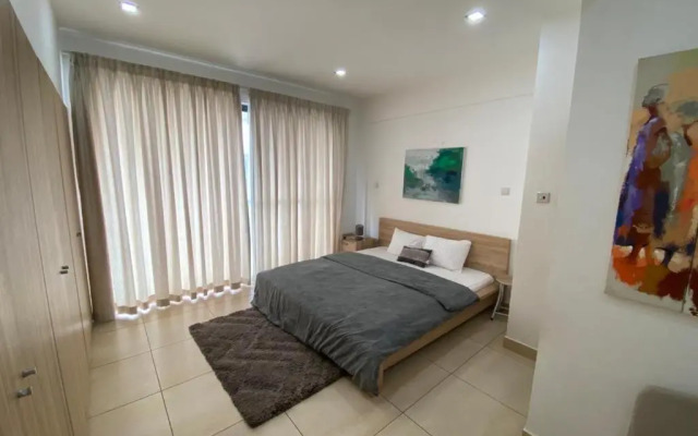 Spectacular Deluxe Suite Available