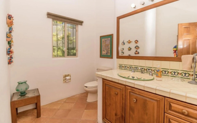 Casa Tranquila Only Steps to The Ocean 5-bedrooms Sleeps 9