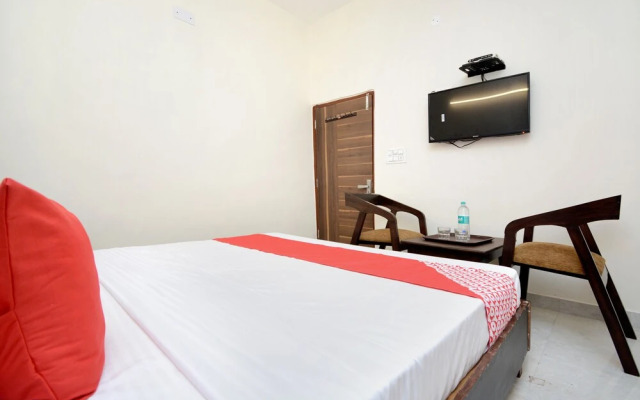 Oyo 22993 Hotel Ozas Grand