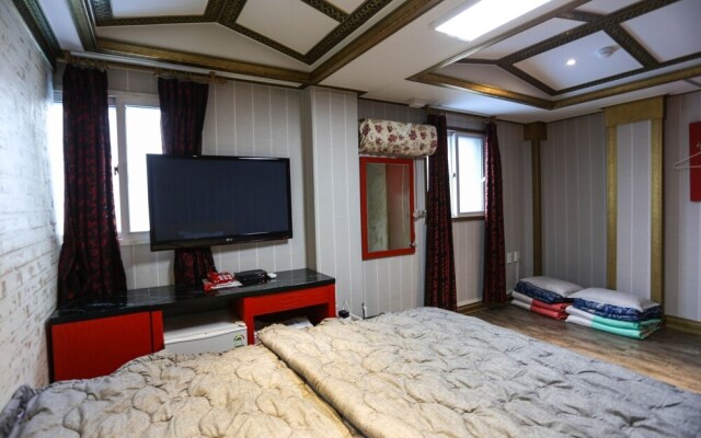 Donghae Daemyung Motel