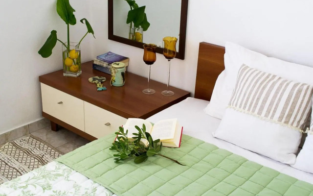 INSPIRATION Guestroom with Amazing Roof Garden